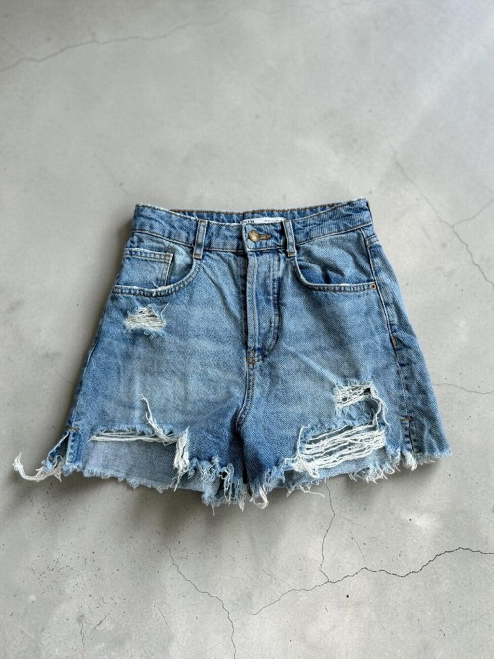 ZARA Cutoff Distressed Denim Shorts Size 2